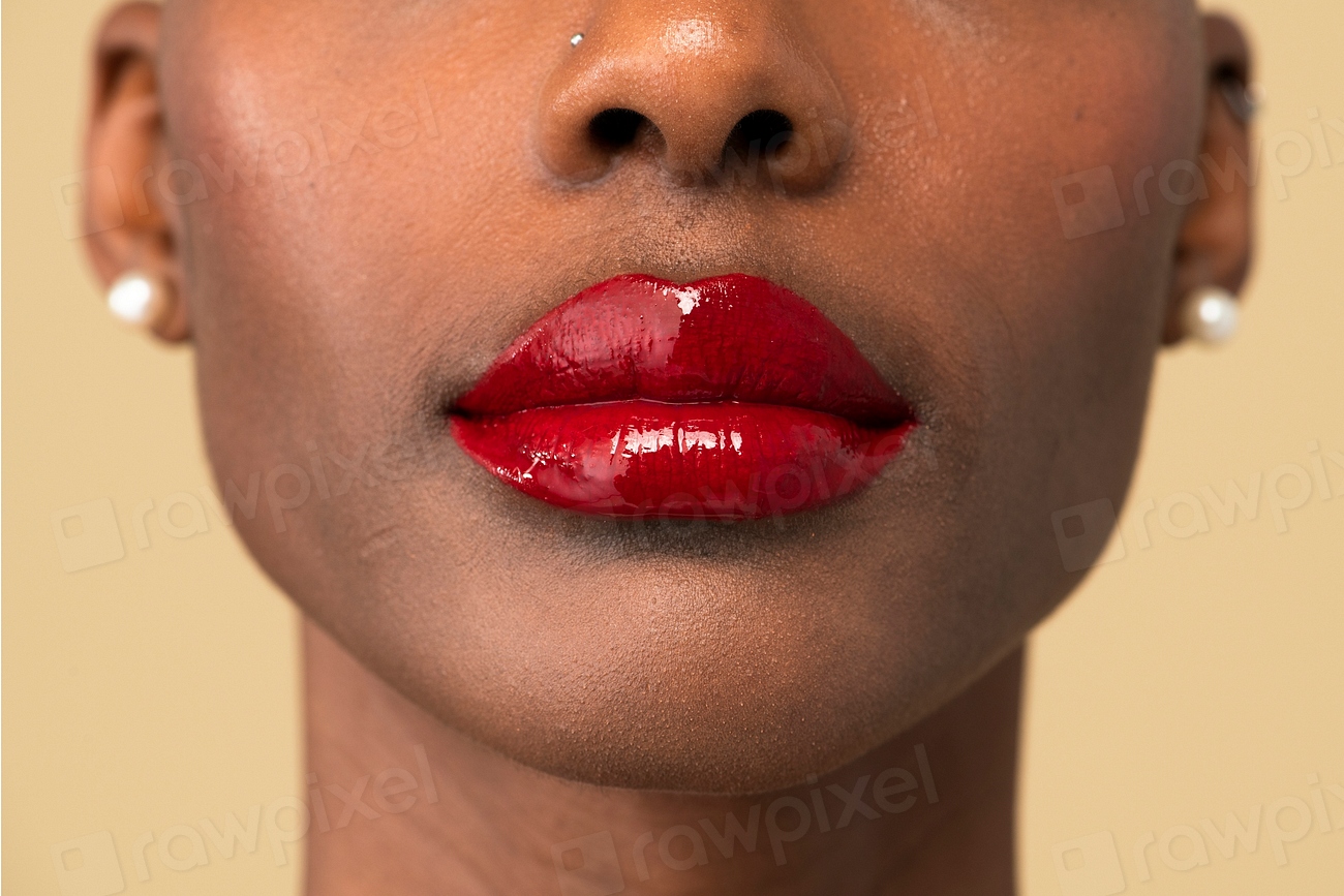 Black Woman Wearing A Glossy Premium Photo Rawpixel