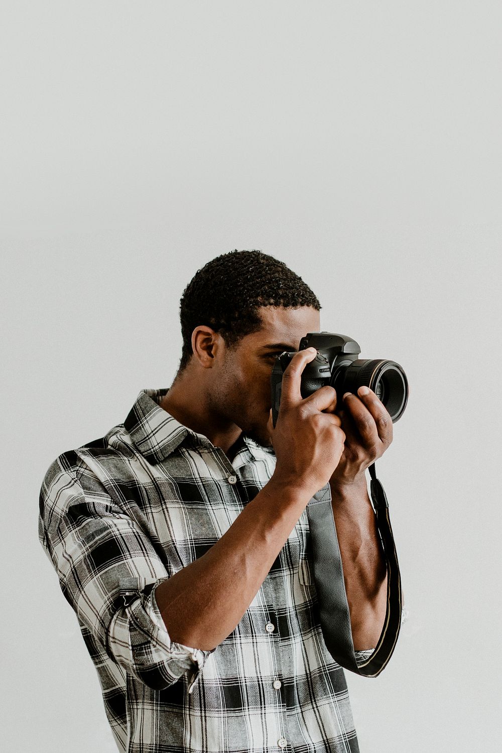 Male photographer taking a photo | Premium Photo - rawpixel