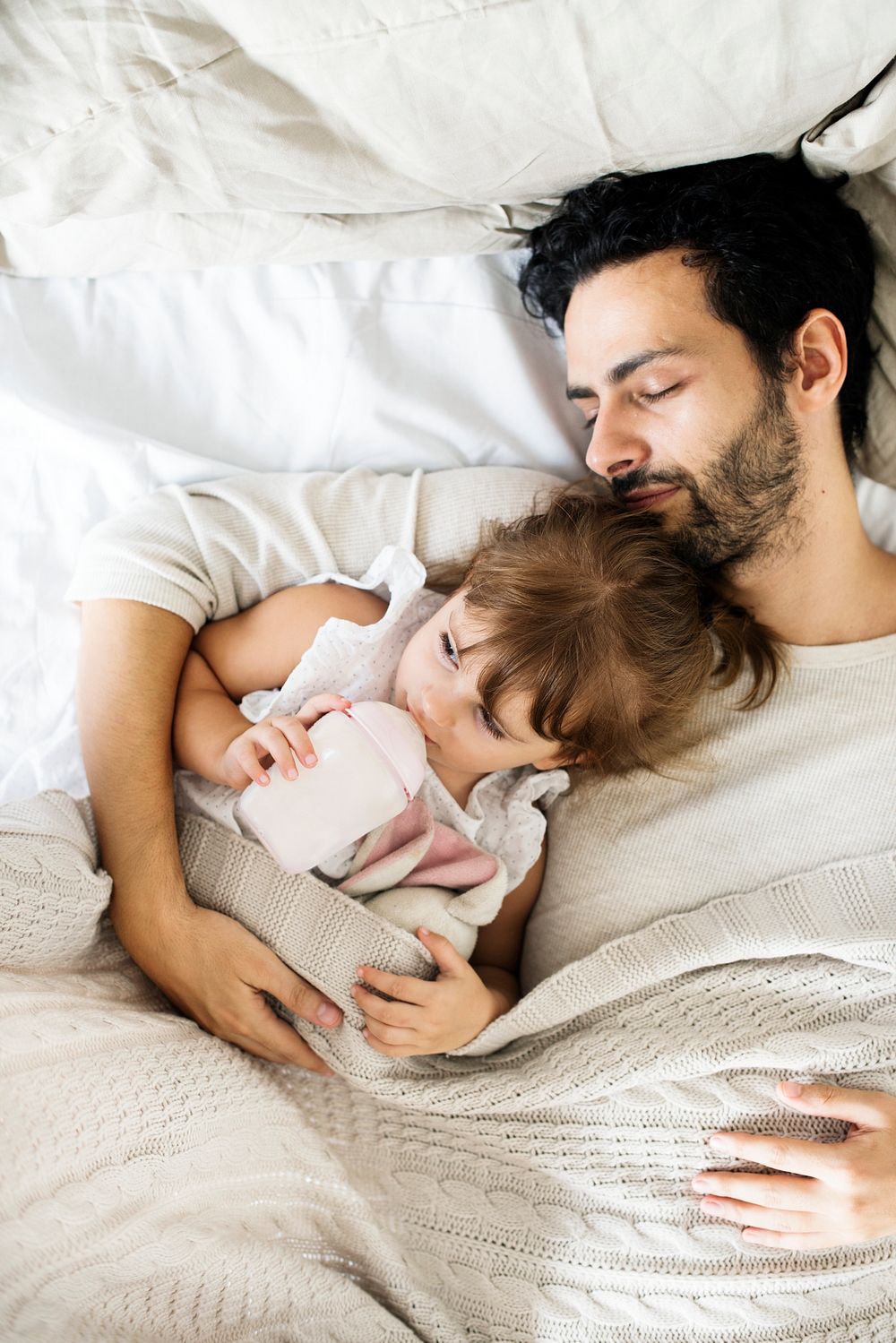 father-and-daughter-quality-time-photo-rawpixel