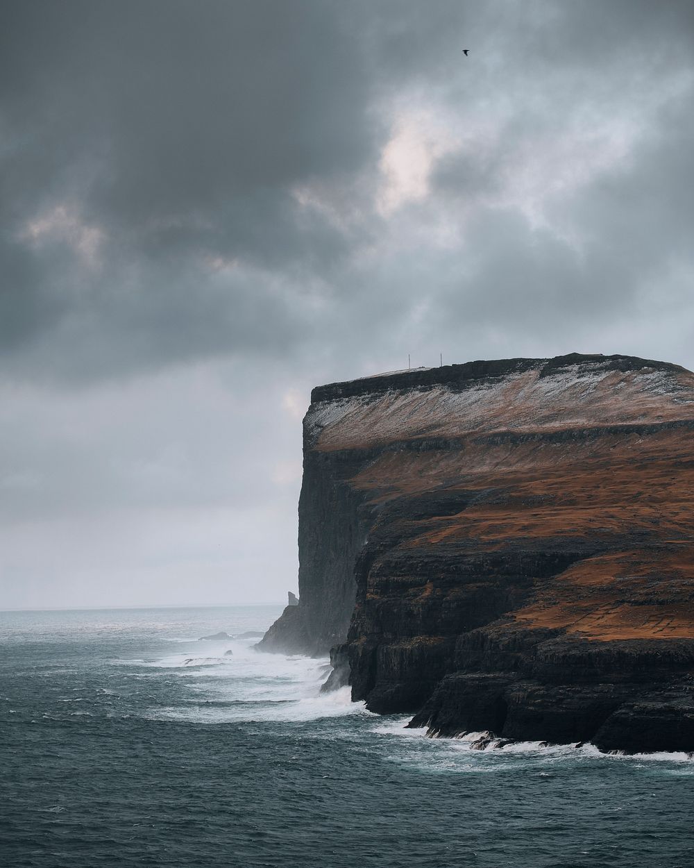 Waves crashing against the cliff | Premium Photo - rawpixel