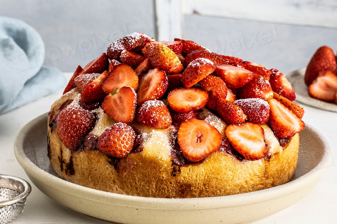 Homemade strawberry cake. Visit Monika | Free Photo - rawpixel