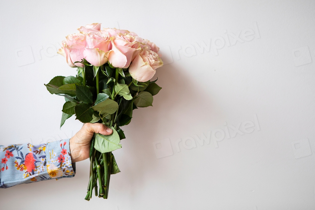 Woman holding a bouquet | Premium Photo - rawpixel