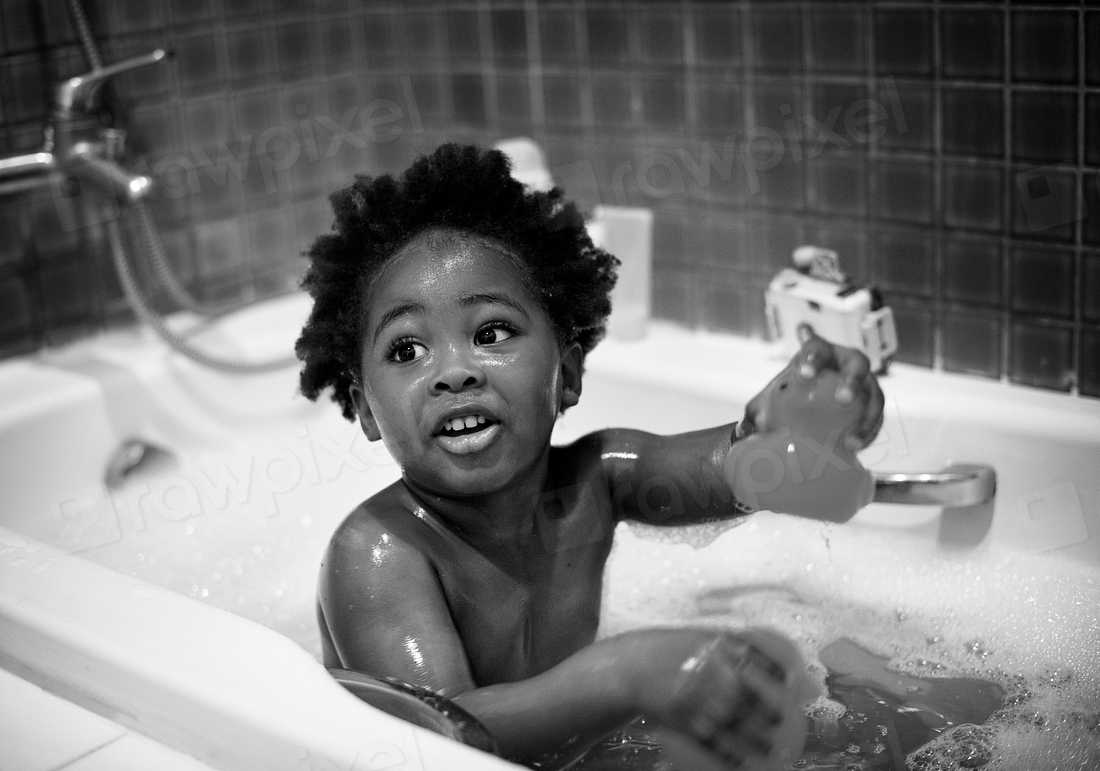 African descent kid enjoying bath | Free Photo - rawpixel