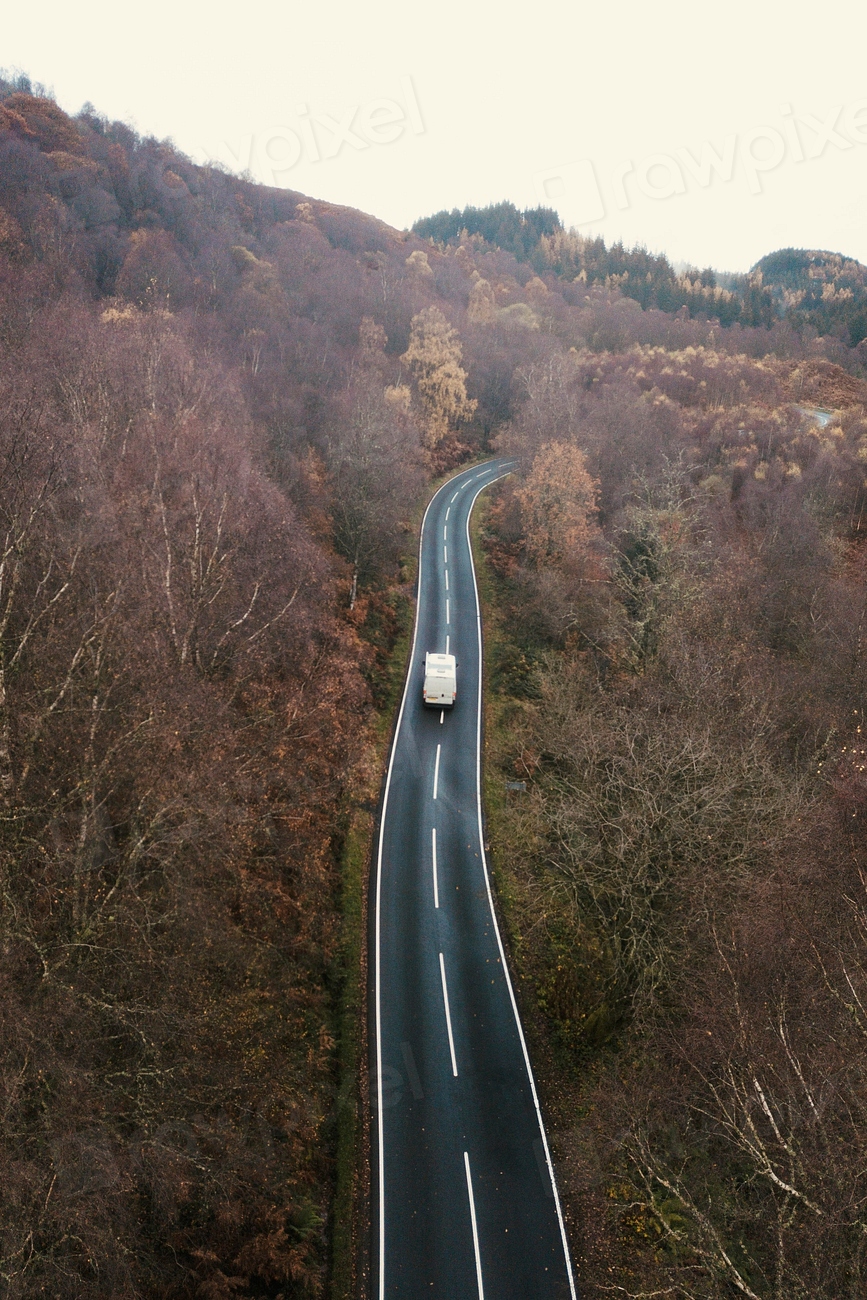 Drone shot of a road | Photo - rawpixel