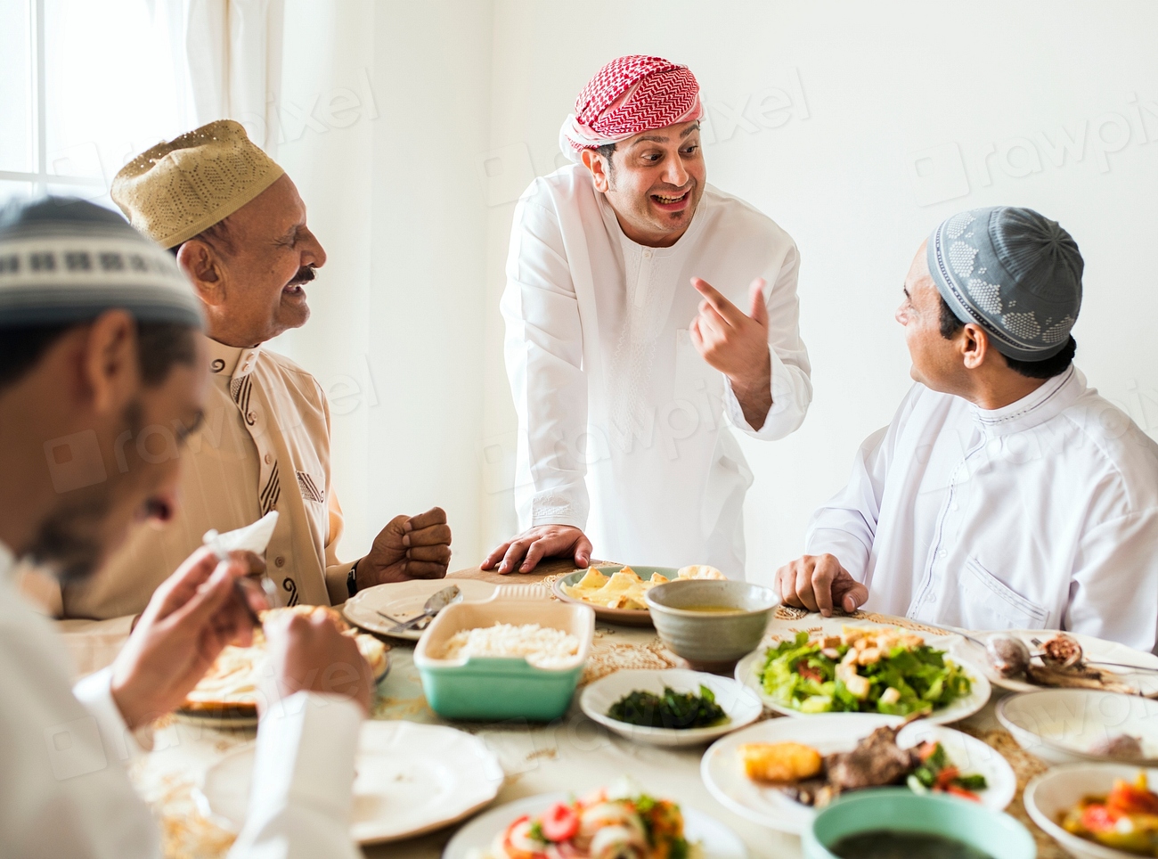 Muslim men celebrating ending Ramadan | Premium Photo - rawpixel