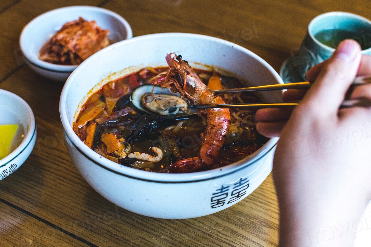 Korean noodle soup | Free Photo - rawpixel