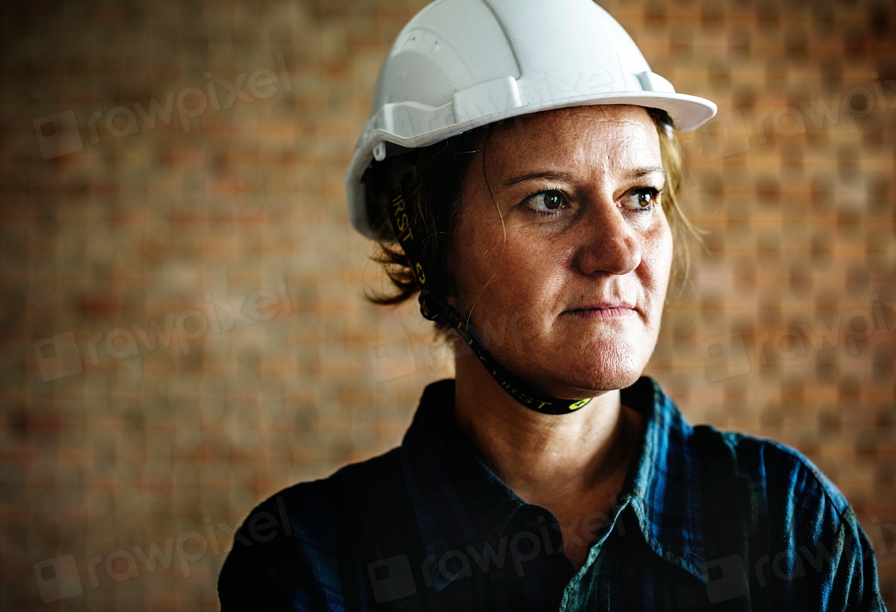 portrait-of-a-construction-worker-premium-photo-rawpixel