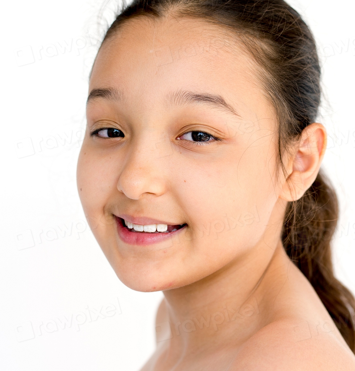 Happiness little girl smiling bare Premium Photo rawpixel