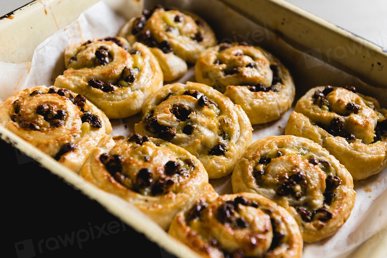 Homemade Danish pastry raisins food | Premium Photo - rawpixel