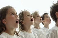 Choir shouting yawning person.