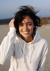 A woman hoodie photo hair.