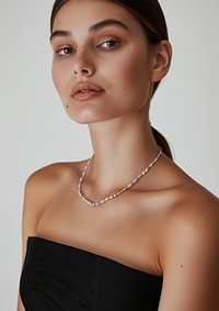 Diamond necklace woman face accessories.