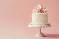 Elegant floral cake on stand