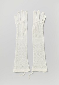Handschoen van witte gebreide katoen met ajour weefsel (c. 1925 - c. 1935) by anonymous