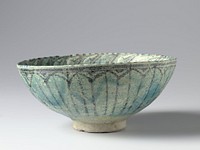 Bowl with foliate scroll borders (c. 1275 - c. 1324) by anonymous
