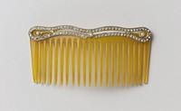 Haarkam van kunststof, met rug waarop parels en stras (c. 1875 - c. 1900) by anonymous