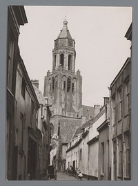 Eusebiuskerk te Arnhem vóór de slag om Arnhem (1940) by anonymous