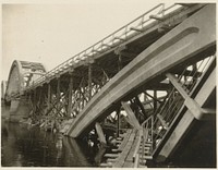 Rijnbrug (1940 - 1945) by anonymous
