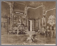 Interieur van de Sala nera in het Museo Poldi-Pezzoli te Milaan (1890 - 1920) by Giacomo Brogi and Giacomo Brogi