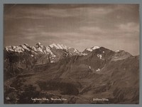 Gezicht op de Gspaltenhorn, de Blüemlisalp en de Schilthorn in de Berner Alpen (1870 - 1889) by Arthur Gabler and anonymous