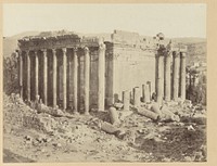 Ruïne van de tempel van Bacchus, Baalbek (c. 1867 - c. 1877) by Félix Bonfils