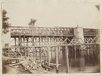 Brug in aanbouw in Frankrijk, met op de voorgrond een duiker (c. 1883 - c. 1886) by anonymous