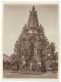 Tempel in Bilabadjang, Bali, voormalig Nederlands-Indië (c. 1890 - c. 1910) by Onnes Kurkdjian