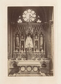 Gezicht op een zijaltaar in de Église du Bon-Secours (1891 - 1900) by anonymous
