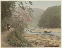 Gezicht op een rivier met drijvende boomstammen en boten in Arashiyama (c. 1870 - c. 1900) by anonymous