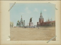 Rode Plein in Moskou met de Basiliuskathedraal, het monument voor Minin en Pozharsky en de Spasskayatoren (c. 1890 - c. 1900) by B Avanzo
