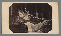 Post-mortemportret van een onbekende bisschop gekleed in zijn staatsiegewaad (1856 - 1876) by Ch Verbeke Schodts
