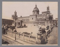 Plein en voorgevel van de kathedraal van Palermo, Sicilië (1857 - 1914) by Giorgio Sommer