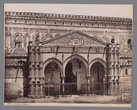 Portaal van de kathedraal van Palermo, Sicilië (1857 - 1914) by Giorgio Sommer