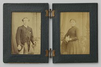 Twee portretten van een onbekende man en vrouw in een inklapbare lijst (1880 - 1900) by anonymous
