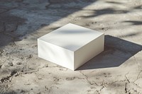 Box  shadow table white.