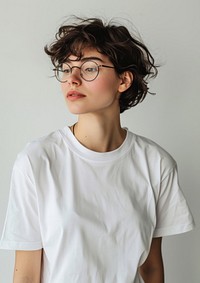 T-shirt portrait clothing glasses.