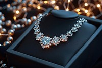 Necklace diamond jewelry gemstone bling-bling.