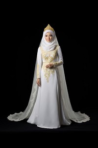 Brunei bride wedding dress tradition.