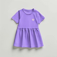 Little girl's purple dress