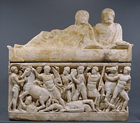 Sarcophagus with lid and 4 unjoined fragments