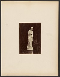 Sculpture of nude female figure