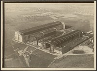 Construction of Building for Graf Zeppelin, Friedrichshafen by Robert Petschow