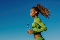 Women holding water bottle jogging adult green.