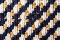 Checkered pattern knitted wool clothing knitting apparel.