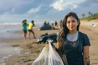 Photo of volunteer latina beach bag photography.