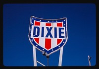 Dixie Gasoline sign, Rts. 19 &amp; 41, Griffin, Georgia (1980) photography in high resolution by John Margolies. Original from the Library of Congress. 