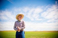 Amanda Gillett, who farms near Winnett, Mont., credits the moisture she still has in her dryland soil (despite only receiving a half inch of rain when normal precip is 10 to 12 inches) to her soil health practices. June 2017. Petroleum County, Montana. Original public domain image from Flickr