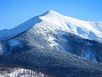 Humphreys PeakHumphreys Peak, as seen from Forest Road 514 near Kendrick Park, northwest of the Peaks. Credit: Coconino National Forest. Original public domain image from Flickr.