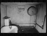 Bathroom in Van Horn Street, Cincinnati, Ohio. Sourced from the Library of Congress.