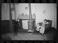 Room, white family, Hamilton Co., Ohio. Sourced from the Library of Congress.
